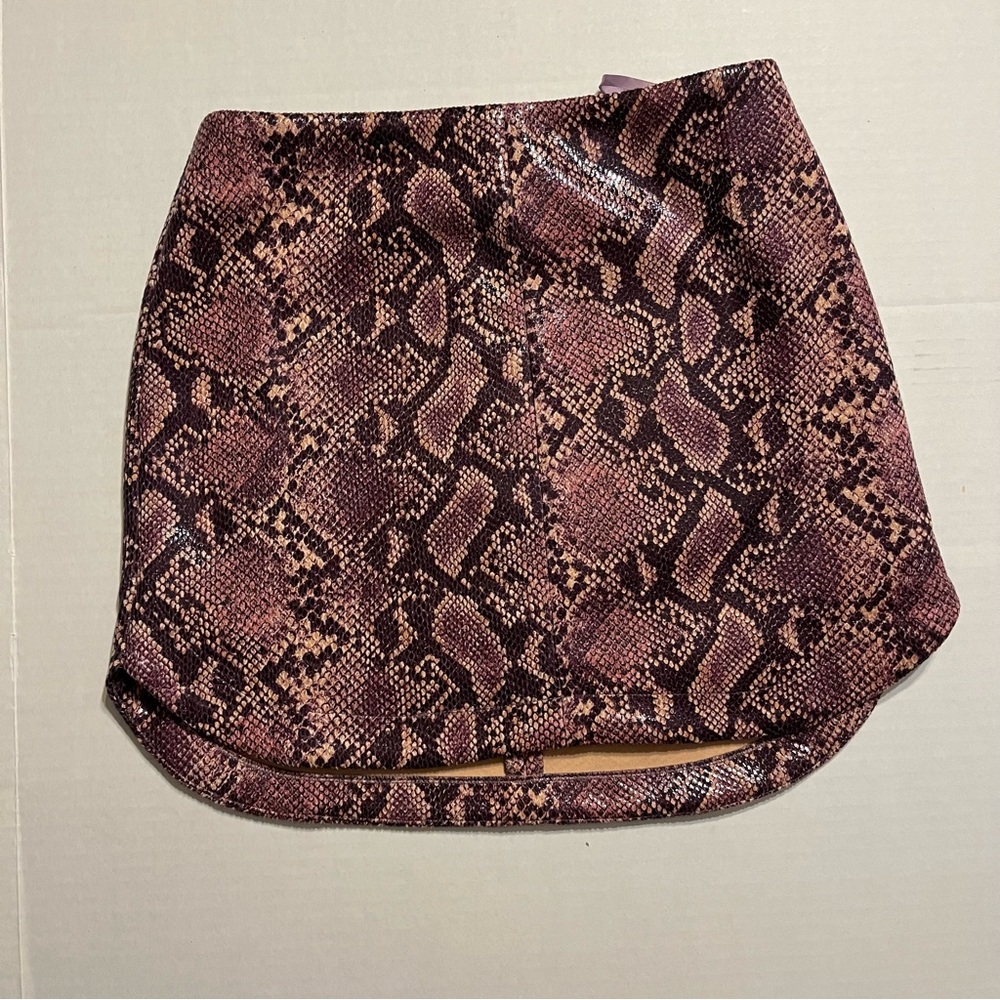 Wild Honey PINKish Snake Skin Skirt Sz S Faux Snakeskin